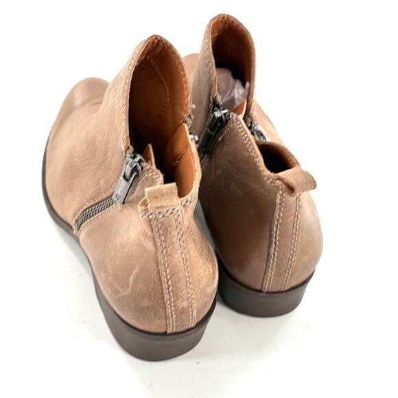 Lucky Brand Basel Boots 8.5 NWOT Tan Dune Gray Ankle Booties Western Zip Capsule - Picture 6 of 7